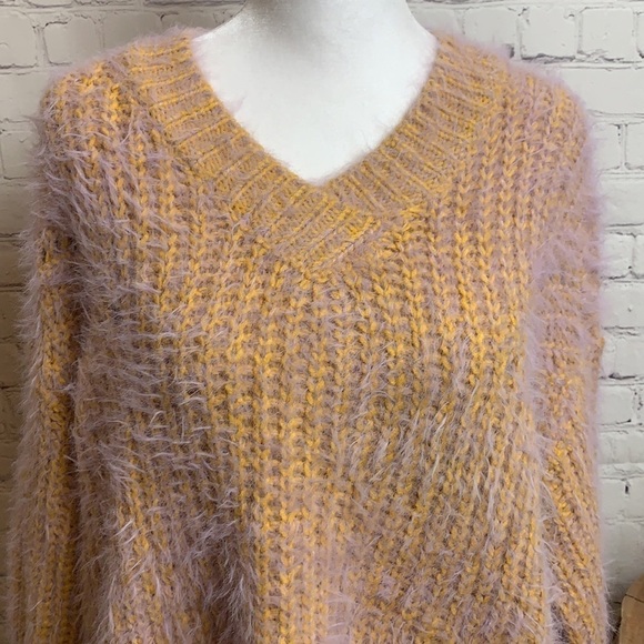 RAGA Eyelash V neck Sweater - Picture 3 of 15